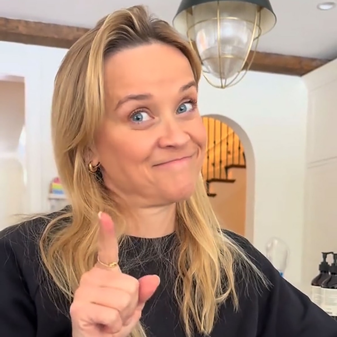 Reese Witherspoon Defends Eating Snow Following Fan Criticism